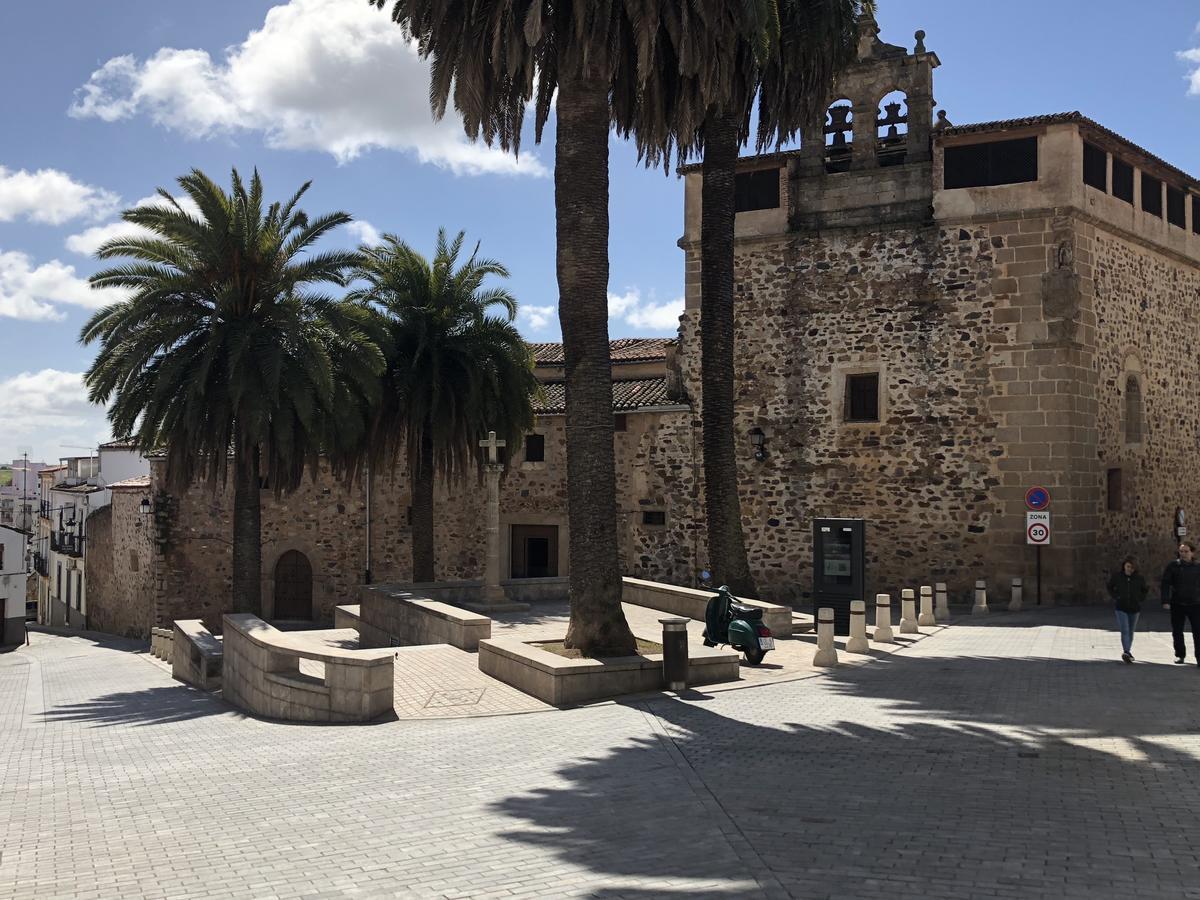 3 De Damas Apartment Caceres Exterior photo